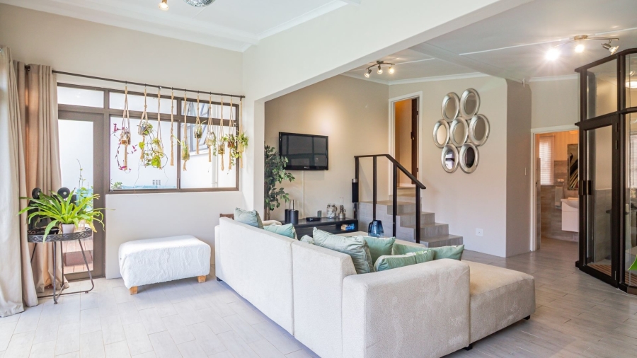 6 Bedroom Property for Sale in Gonubie North Eastern Cape